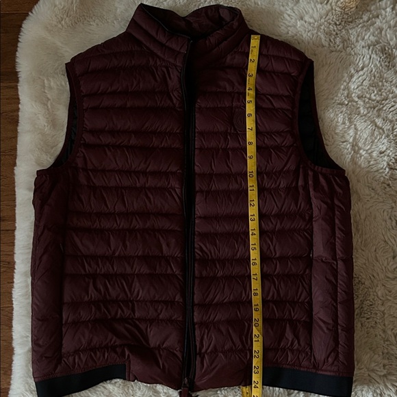 Armani Exchange Burgundy Quilted Vest - Picture 12 of 12